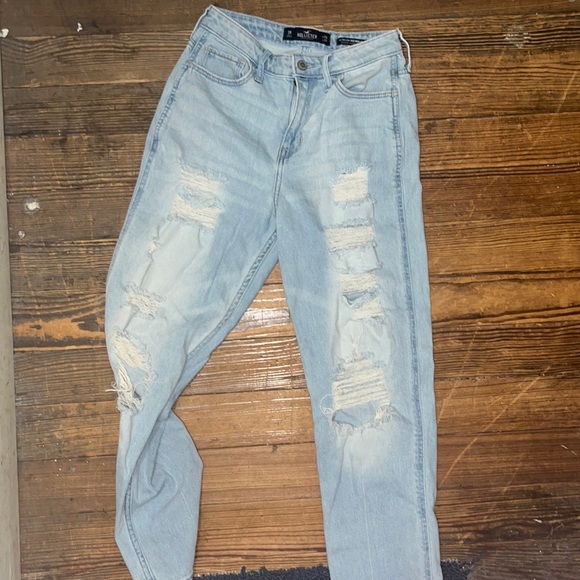 Hollister Ultra High Rise Mom Jean - Vintage Stretch Ripped Size 26 - Picture 4 of 4